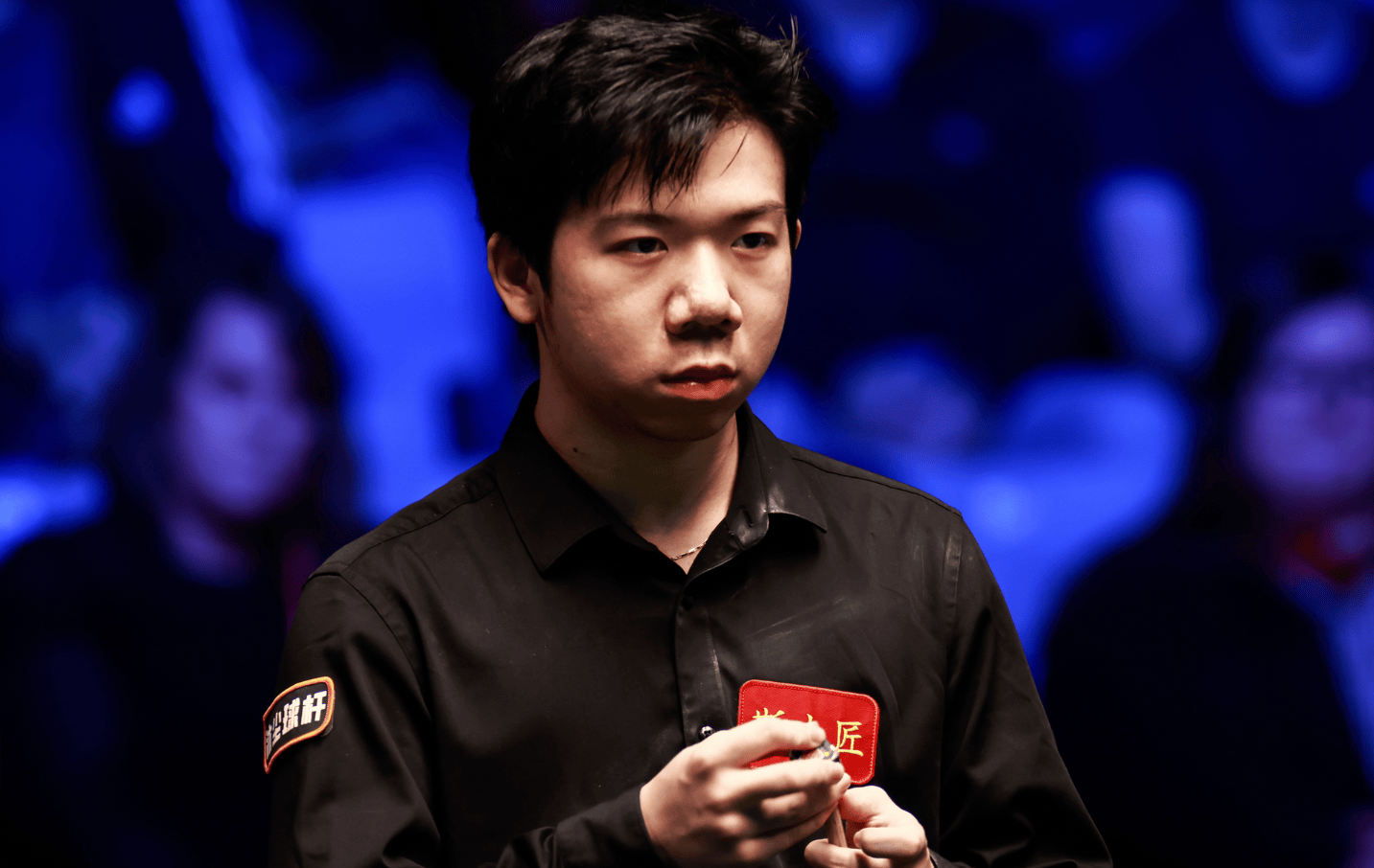 对年轻球员 对年轻球员