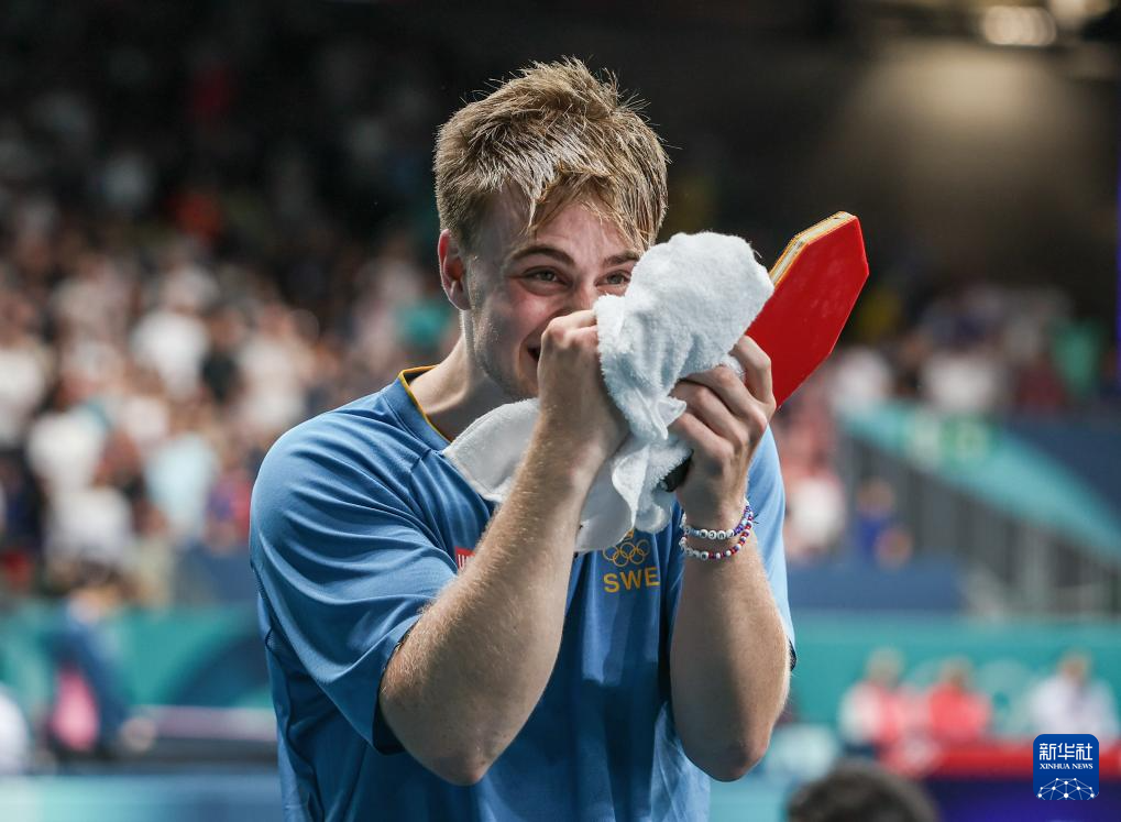 但展示了吉 但展示了吉